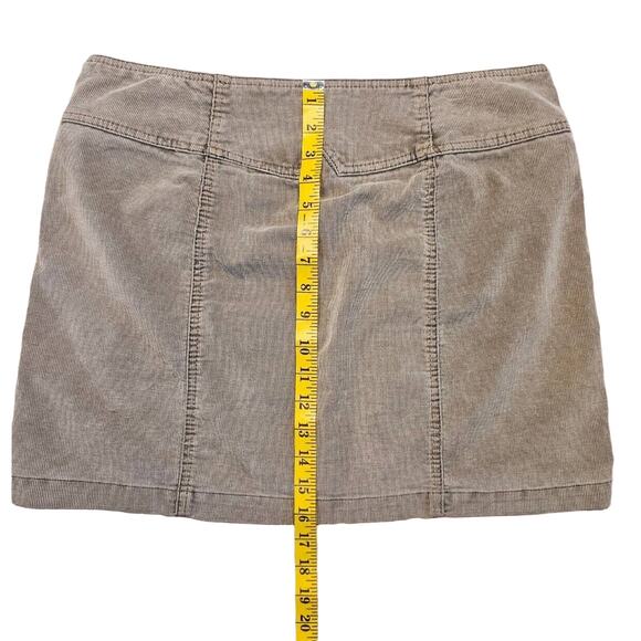 Gap Corduroy Mini Skirt Women's Snap Front Cotton Blend Ribbed Size 12 - Picture 5 of 10